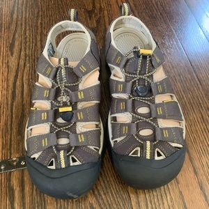 Keen waterproof sandals, new without tags